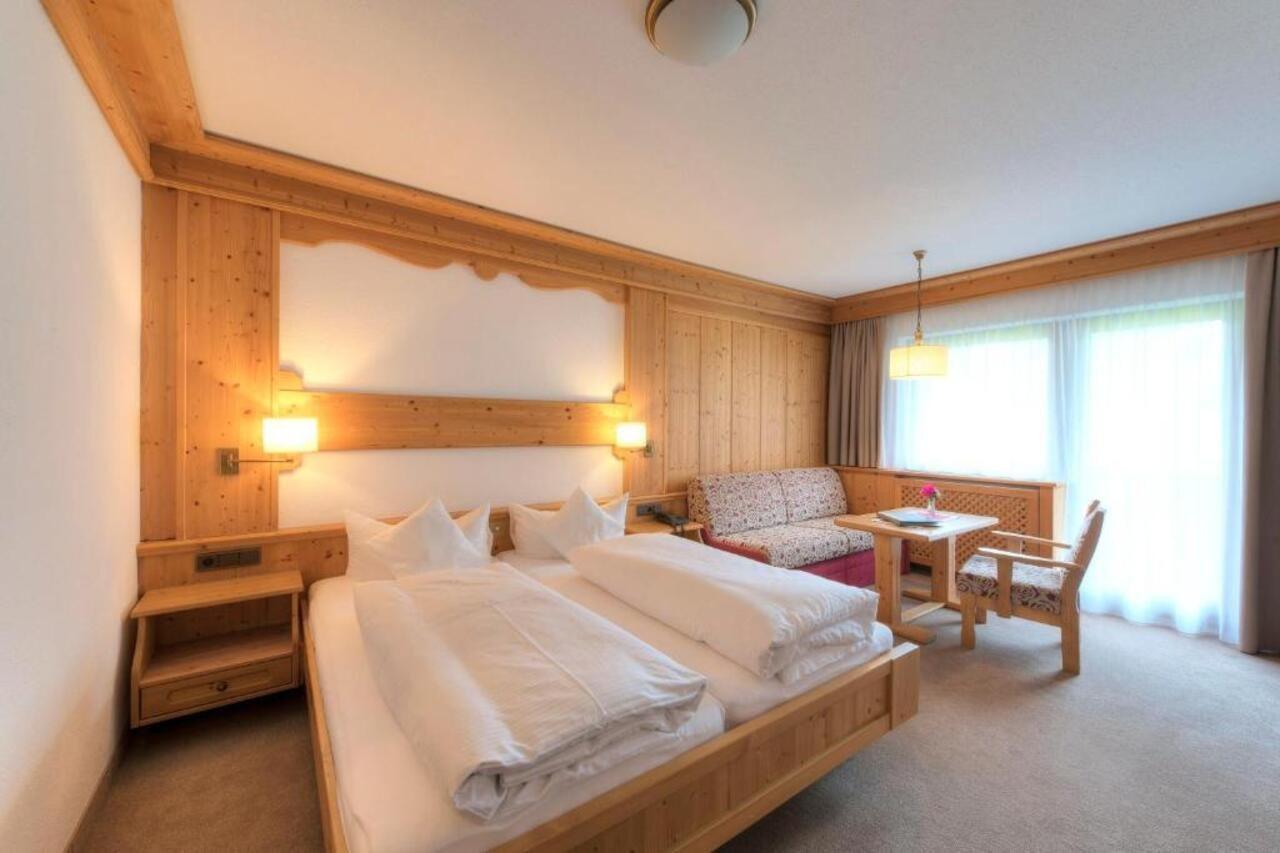 Hotel Troschana เฟลียร์ช ภายนอก รูปภาพ