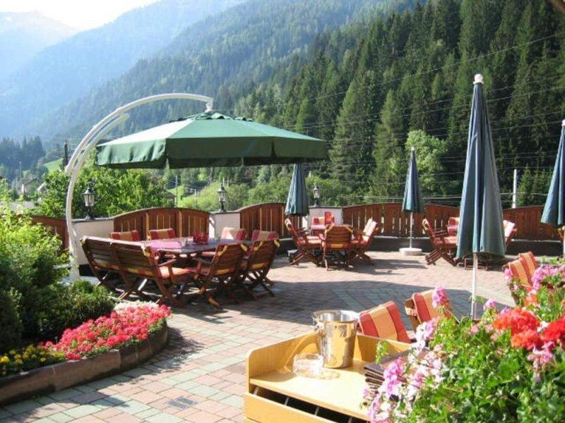 Hotel Troschana เฟลียร์ช ภายนอก รูปภาพ